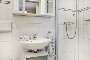 Bad in der Ferienwohnung Steinberg im Oslhof