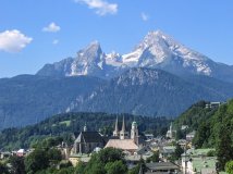 Blick auf den Markt Berchtesgaden mit Watzmann 