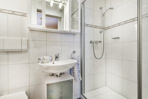Bad in der Ferienwohnung Steinberg im Oslhof