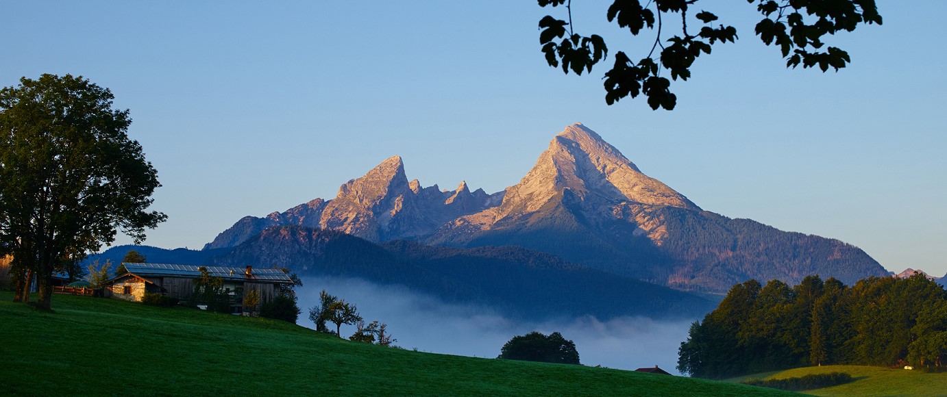 Watzmann im Morgennebel - Copyright: Rainer Nitsche
